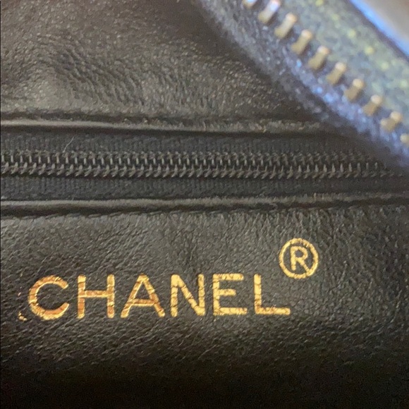 CHANEL Vintage Mini Black Lambskin Camera Bag - Picture 15 of 17